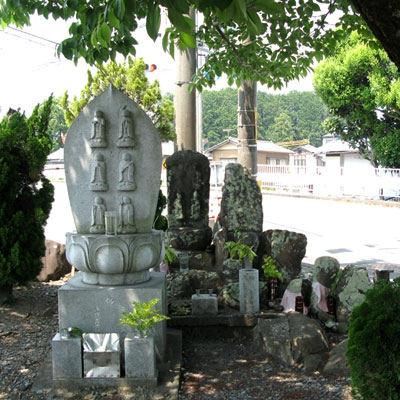 川中島八兵衛之墓